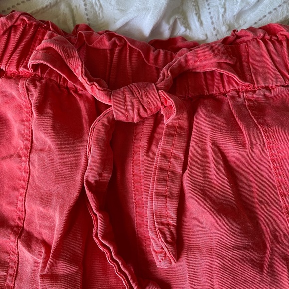 AERIE PINK PEACHY SHORTS - Picture 1 of 3